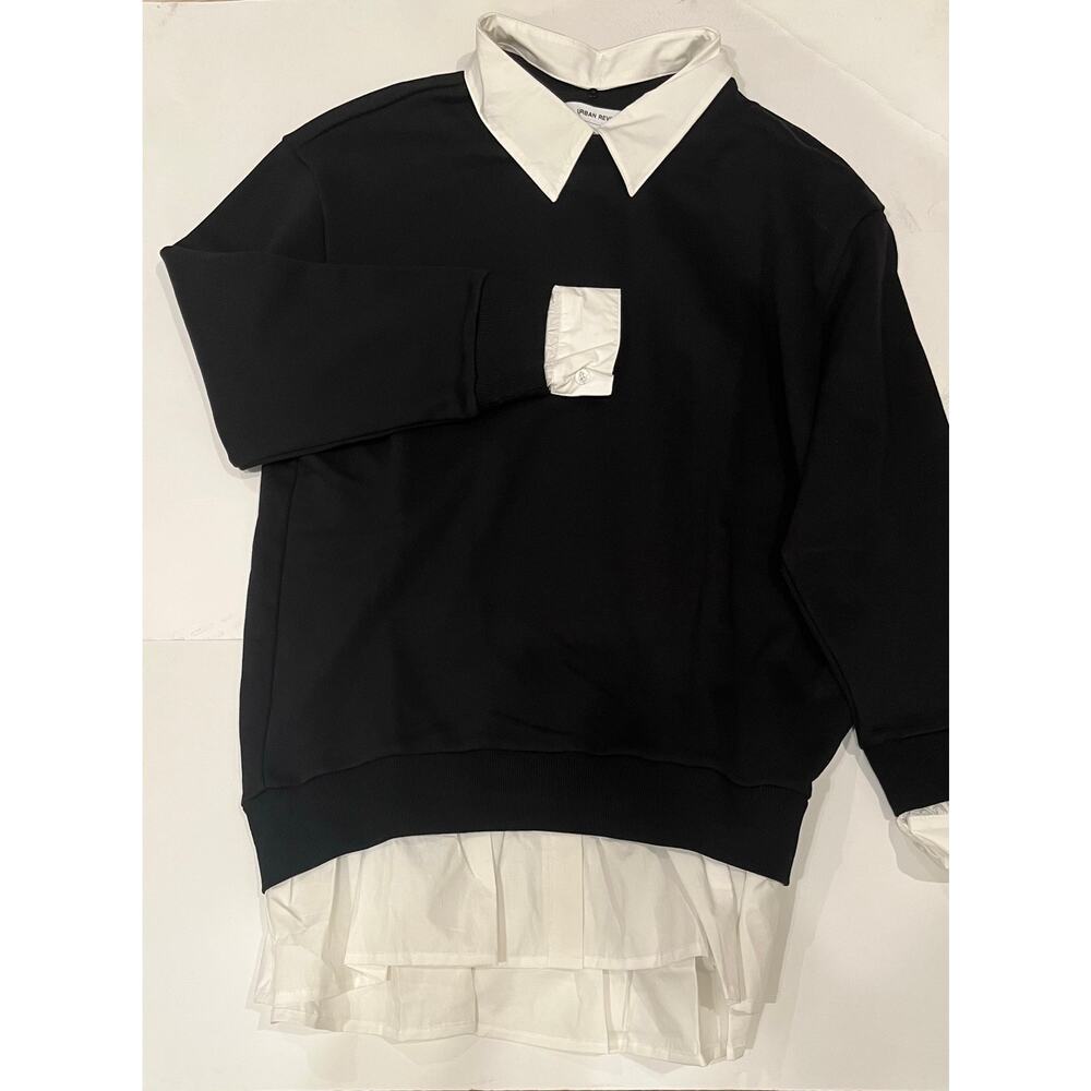 Urban Revivo Sweatshirt with White Collar